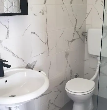 Aurora Apartman *