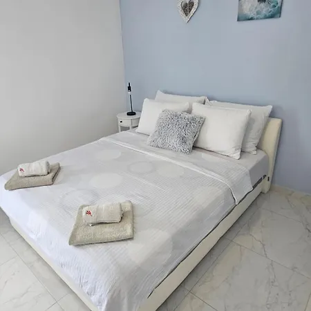 Aurora Apartment *