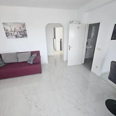 Aurora Apartment
