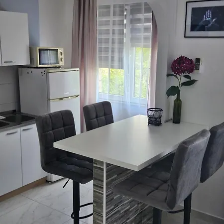 Aurora Appartement *