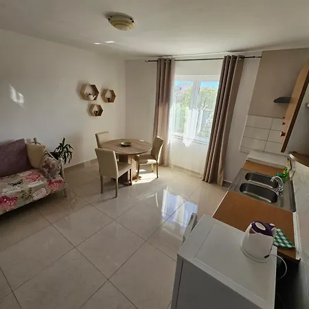 Aurora Apartment