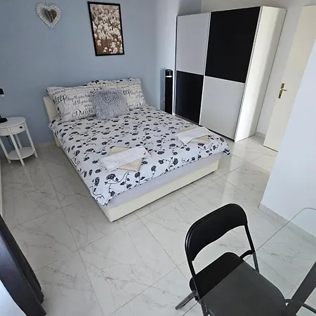 Aurora Appartement Jezera