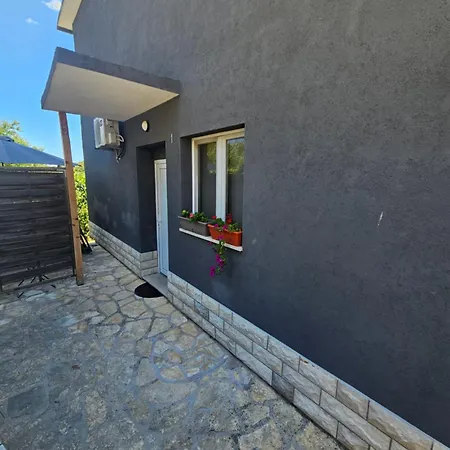 Aurora Apartment