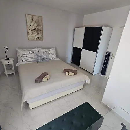 Appartement Aurora *