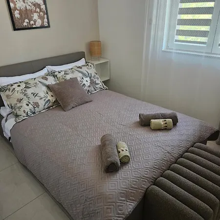 Aurora Appartement *