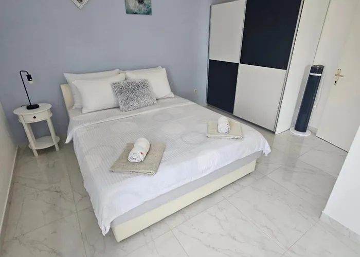 Aurora Apartamento Jezera