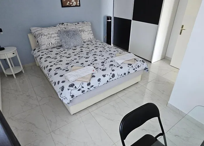 Aurora Apartamento Jezera